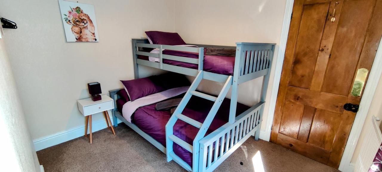 Villa Rhubarb Terrace On The Coast - Sleeps 1-6 Colwyn Bay Exterior foto