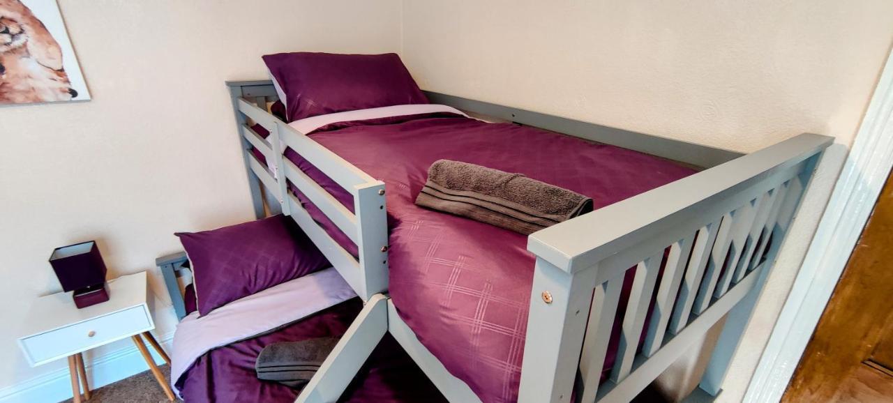 Villa Rhubarb Terrace On The Coast - Sleeps 1-6 Colwyn Bay Exterior foto