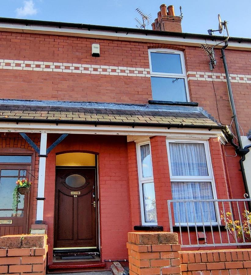Villa Rhubarb Terrace On The Coast - Sleeps 1-6 Colwyn Bay Exterior foto